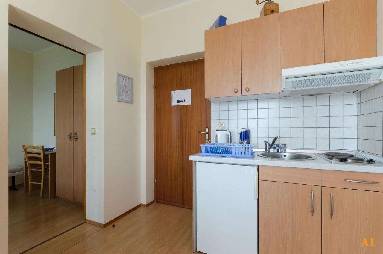 Apartments And Room Drazen Novi Vinodolski Luaran gambar