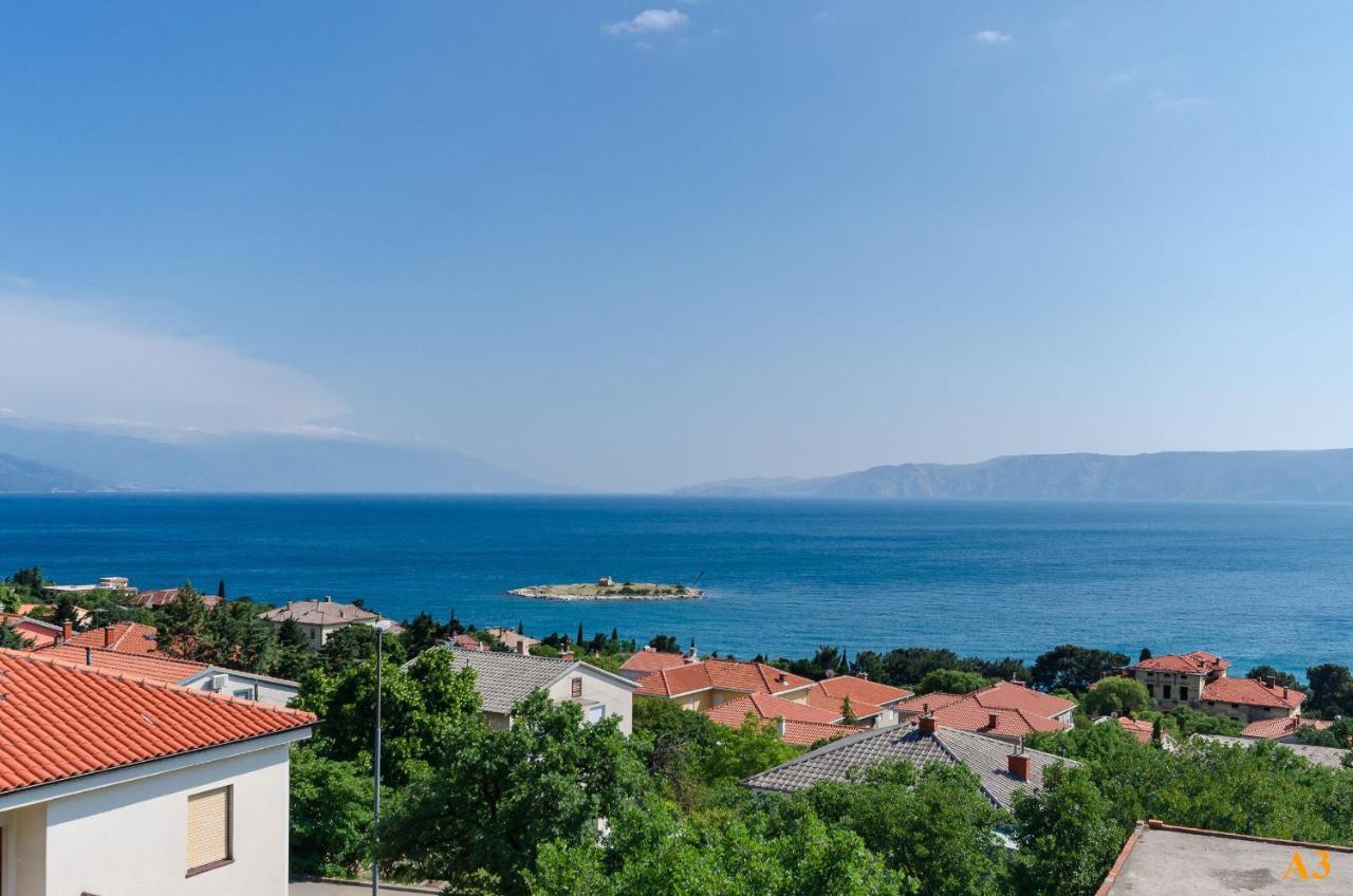 Apartments And Room Drazen Novi Vinodolski Luaran gambar