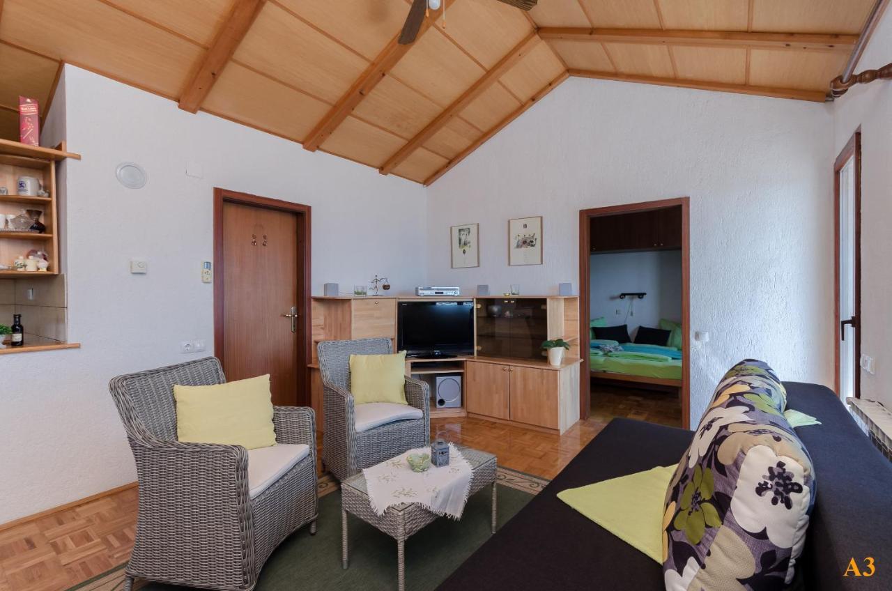 Apartments And Room Drazen Novi Vinodolski Luaran gambar