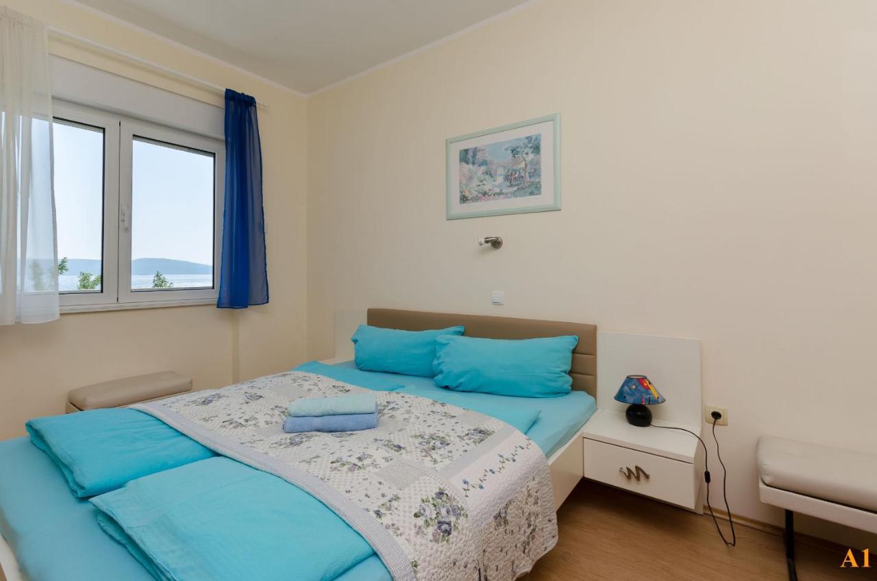 Apartments And Room Drazen Novi Vinodolski Luaran gambar